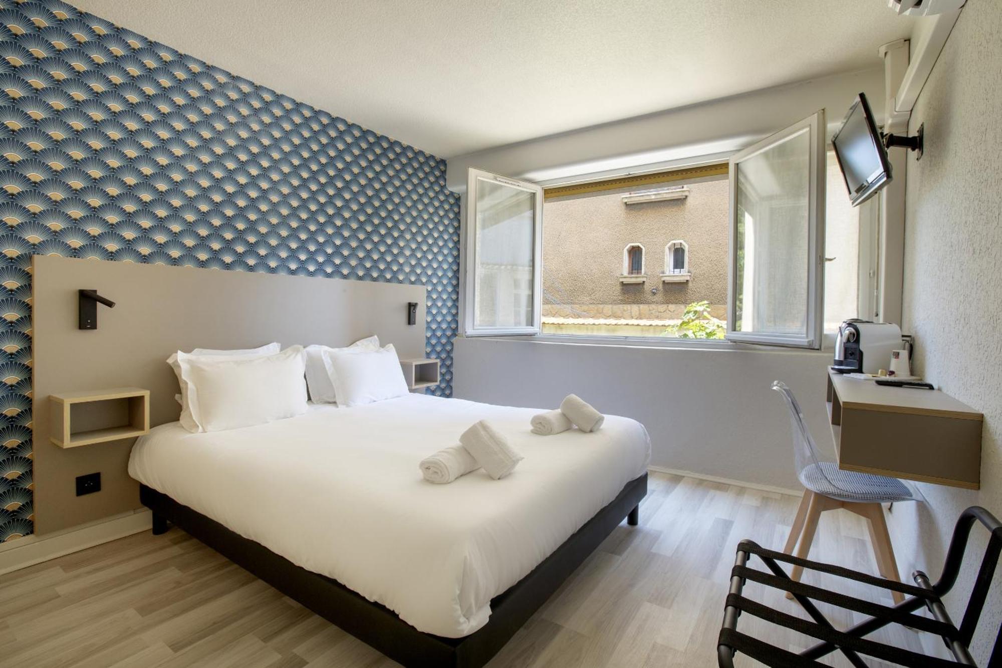 Gab House Hotel Bron Exterior photo